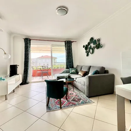 Bel Apt Avec Terrasse Et Piscine By Weekome 아파트