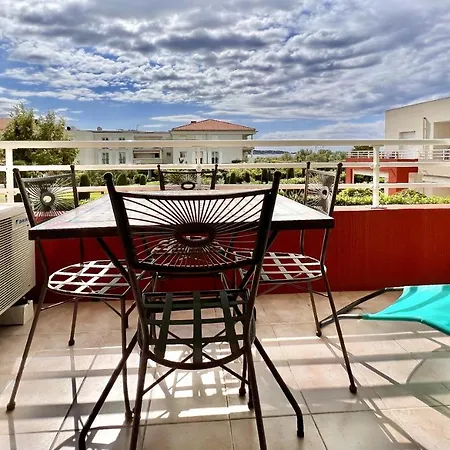 Bel Apt Avec Terrasse Et Piscine By Weekome 아파트